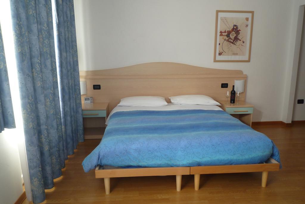 Piccolo Fiore Avio Room photo